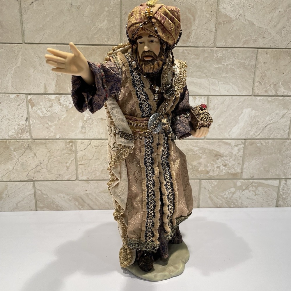 Members Mark Nativity Figure 2005 Replacement Standing Wise Man Ceramic Fabric